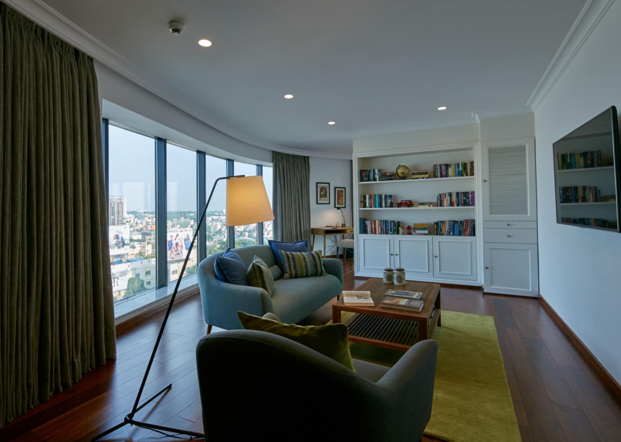 The Waverly Hotel & Residences Bangalore Exterior foto