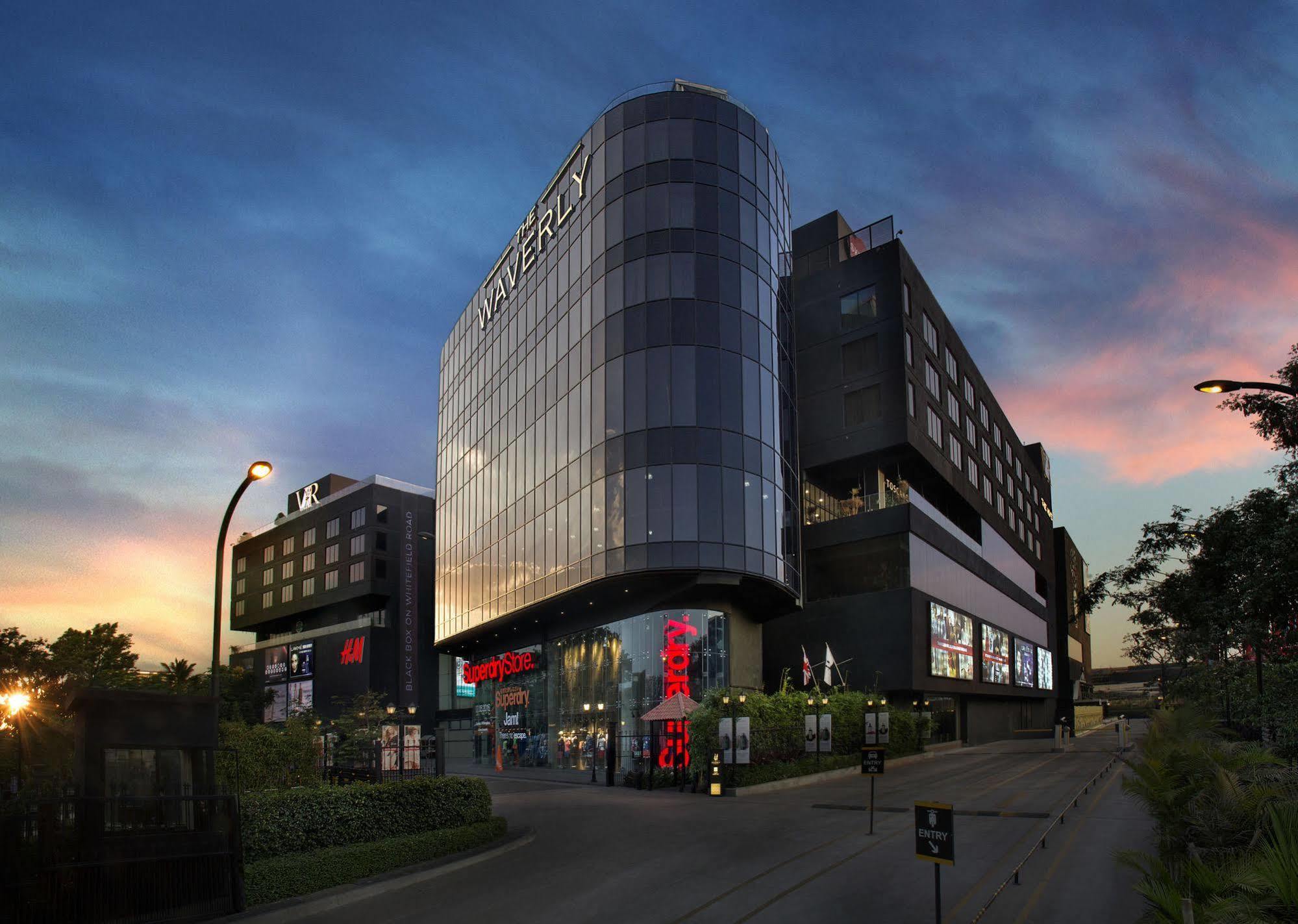 The Waverly Hotel & Residences Bangalore Exterior foto